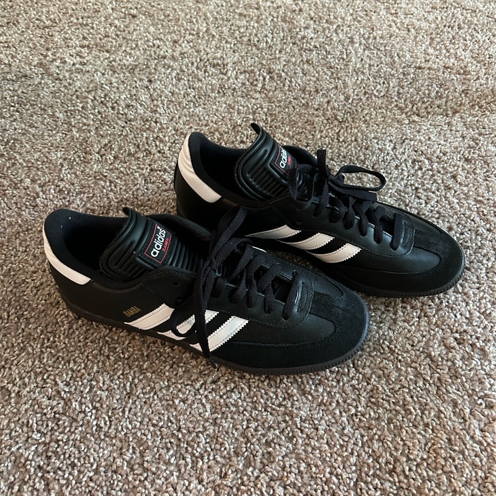 Adidas Men’s Sambas! Never worn!